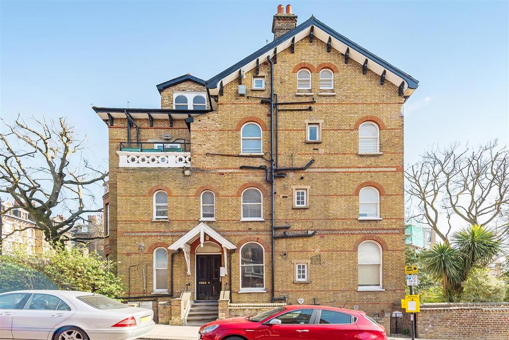 Fitzjohns Avenue, Hampstead Village NW3 Studio £1,192 pcm (£275 pw)