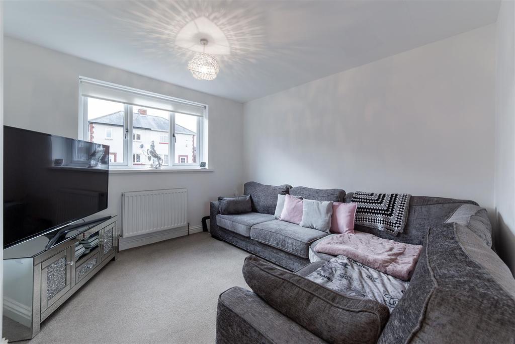 Warkworth Drive, Wideopen, Newcastle Upon Tyne 2 bed semidetached