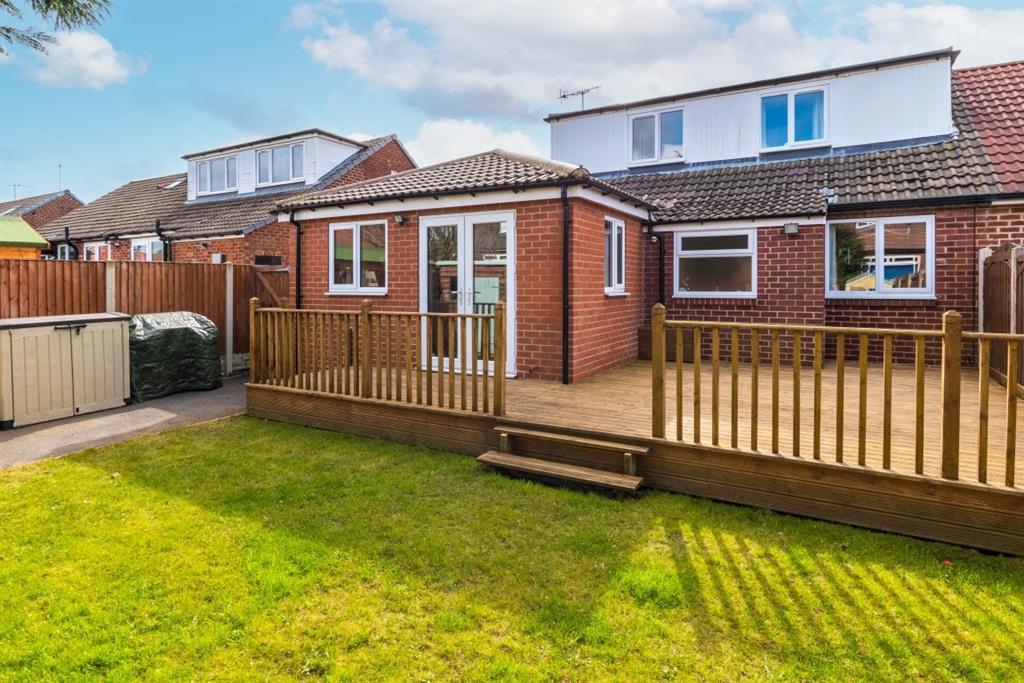 Carr Hill Grove, Calverley, LS28 3 bed semidetached house £325,000