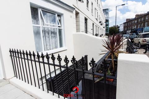 Studio to rent, Blythe Road, Shepherds Bush, London  W14