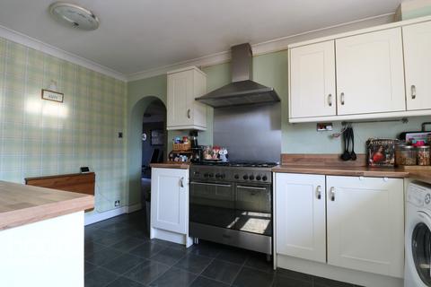 35 Masefield Close, Romford, RM3 7PP