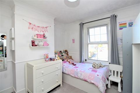 60 Albany Road, Crawley, RH11 7BZ