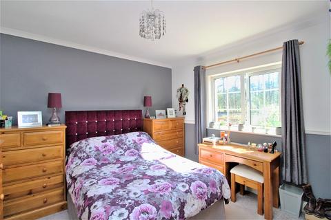 60 Albany Road, Crawley, RH11 7BZ