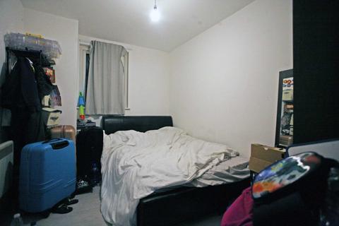 2 bedroom apartment for sale, City Gate House, Eastern Avenue, Ilford, IG2