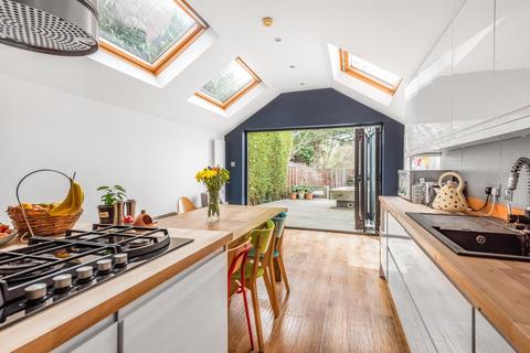 17 Alpha Road, Chobham, Woking, GU24 8NE