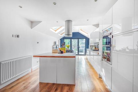 17 Alpha Road, Chobham, Woking, GU24 8NE