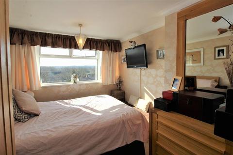 17 Arden Road, Furnace Green, Crawley, RH10 6HL