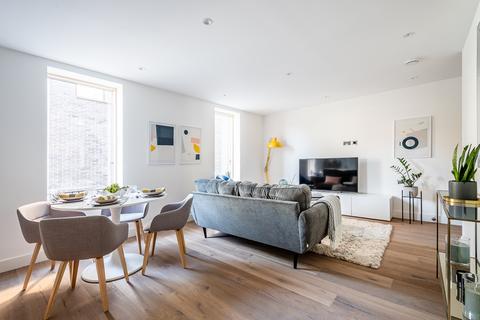 13, Wyles House Prodigal Square, London, E8 1FU