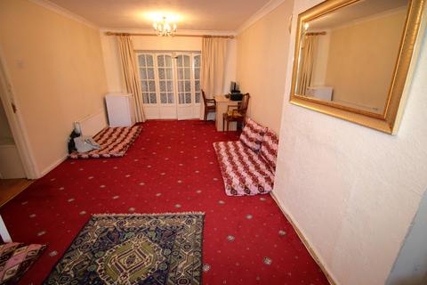 9 Bexhill Close, Feltham, TW13 5EZ