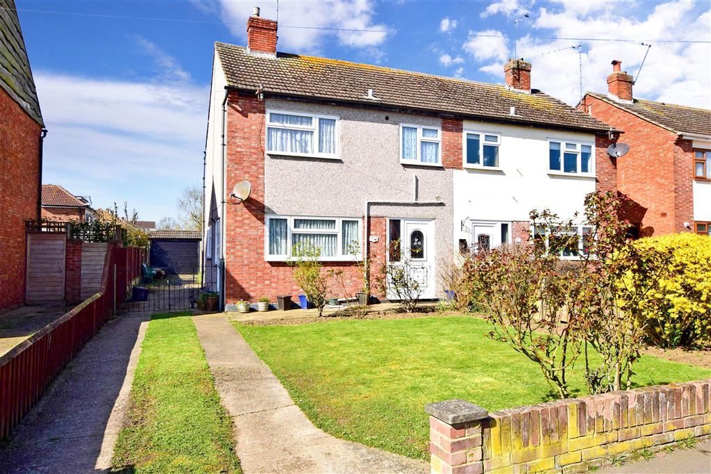 Friern Gardens, Wickford, Essex 3 bed semidetached house £350,000