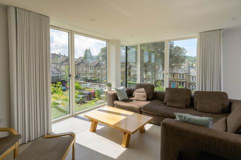 2 bedroom apartment to rent, Upper Oldfield Park