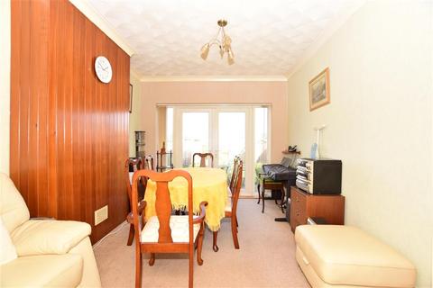 10 Bruce Grove, Wickford, SS11 8QN