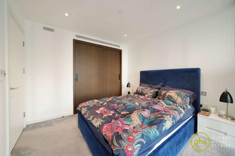 1 bedroom flat for sale, Landmark Pinnacle, Canary Wharf, London