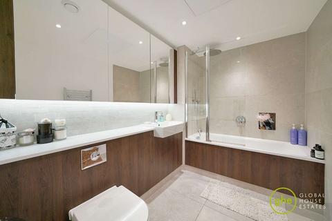 1 bedroom flat for sale, Landmark Pinnacle, Canary Wharf, London