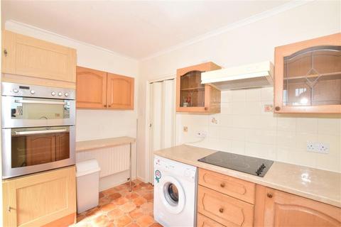 1 High Cross Fields, Crowborough, TN6 2SN