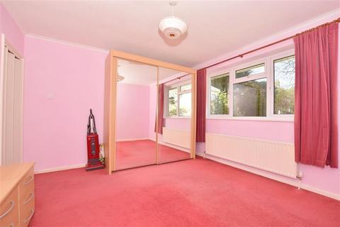 1 High Cross Fields, Crowborough, TN6 2SN