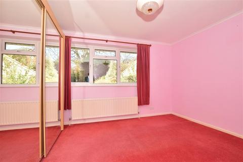 1 High Cross Fields, Crowborough, TN6 2SN