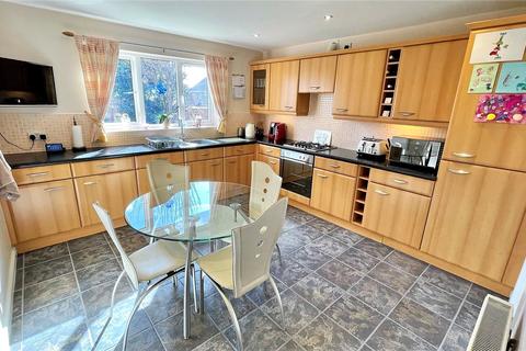 2 Ashleigh Vale, Barnsley, S70 3RL