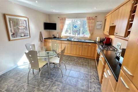 2 Ashleigh Vale, Barnsley, S70 3RL