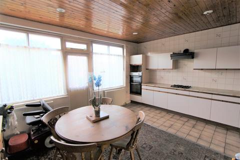 30 Rusper Road, London, N22 6RA