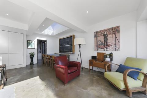 82 Grosvenor Road, London, W7 1HJ