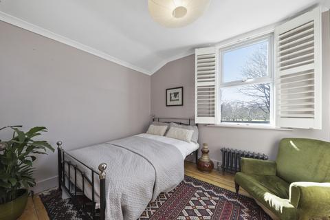 82 Grosvenor Road, London, W7 1HJ