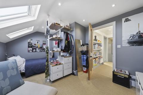 82 Grosvenor Road, London, W7 1HJ