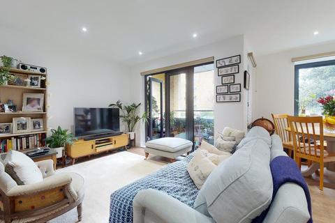 18, Skylark Court, 33 Pipit Drive, London, SW15 3AW