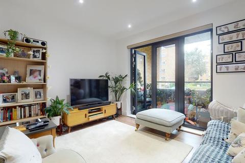 18, Skylark Court, 33 Pipit Drive, London, SW15 3AW