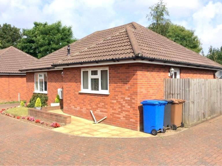 BRITANNIA ROAD, IPSWICH 2 bed bungalow £775 pcm (£179 pw)