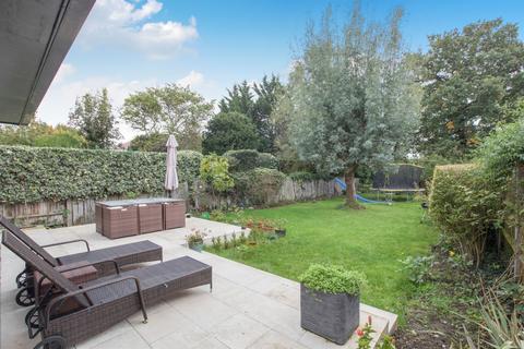67 Malden Hill, New Malden, KT3 4DS