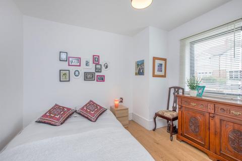 67 Malden Hill, New Malden, KT3 4DS