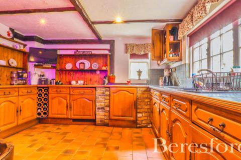 Aukingford Bridge Cottage Epping Road, Ongar, CM5 0DD