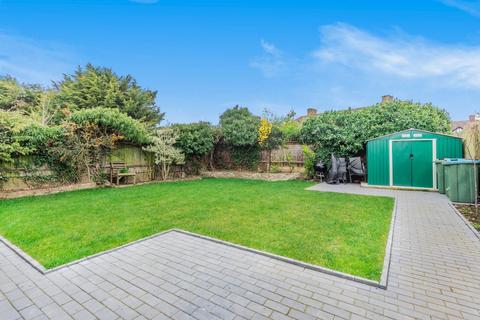 34 Hillview Road, Chislehurst, BR7 6DS