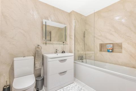 34 Hillview Road, Chislehurst, BR7 6DS
