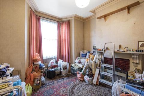 58 Ravenswood Road, London, SW12 9PJ