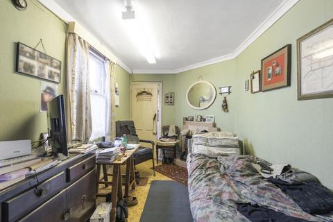 58 Ravenswood Road, London, SW12 9PJ