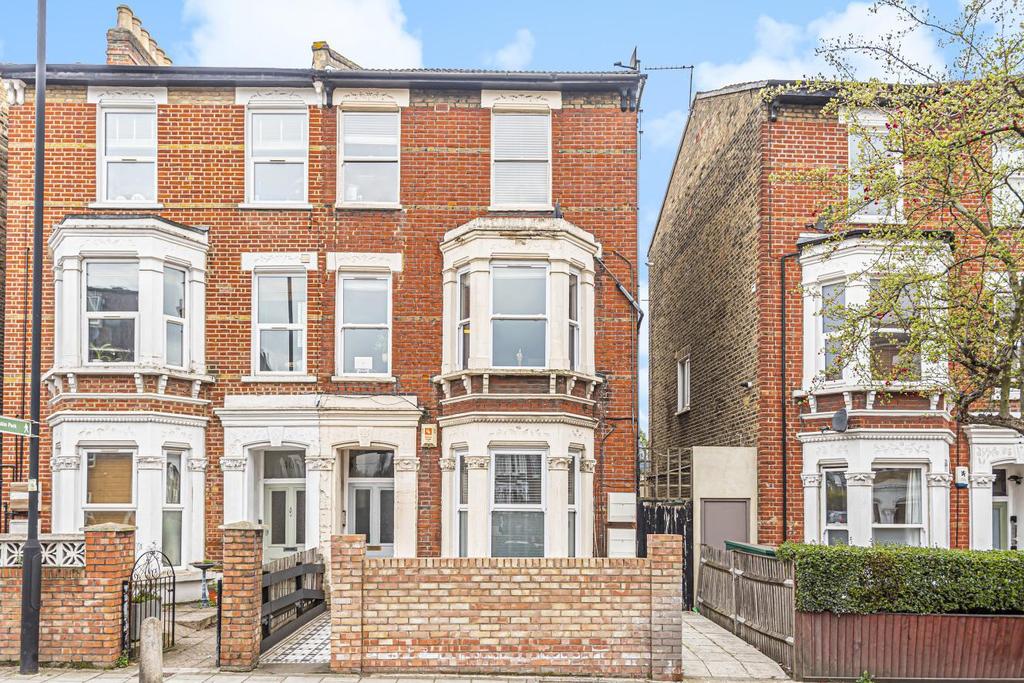 Herne Hill Road, Herne Hill 1 bed flat £400,000