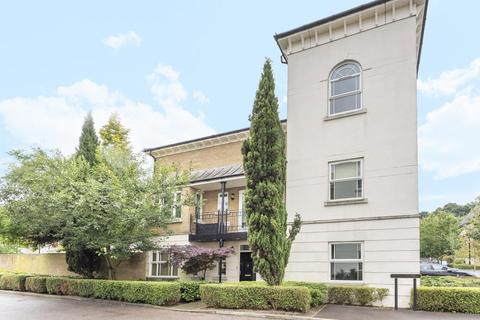 2 Rawlings Close, Beckenham, BR3 3GR