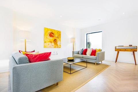 38 Crown Street, London, W3 8SB