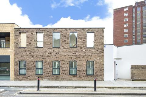 38 Crown Street, London, W3 8SB