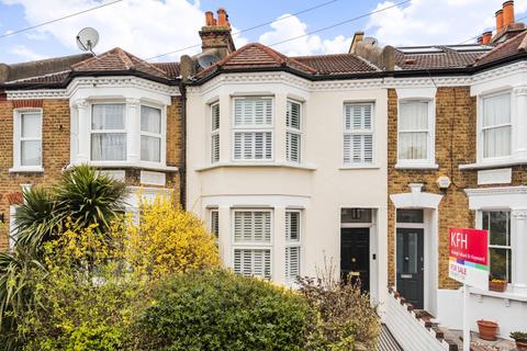 7 Brenda Road, London, SW17 7DD