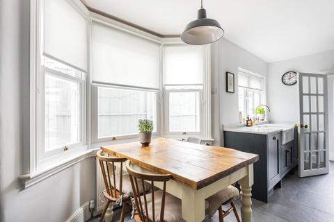 7 Brenda Road, London, SW17 7DD