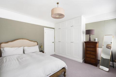 7 Brenda Road, London, SW17 7DD