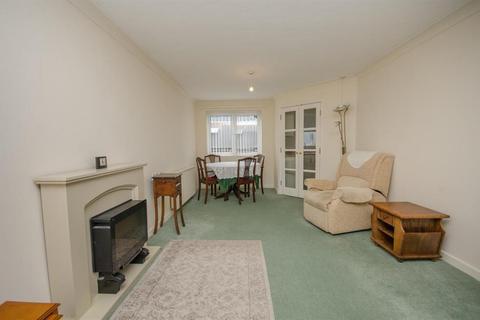 2 bedroom flat for sale - Christchurch Lane, Downend, Bristol, BS16 5TR