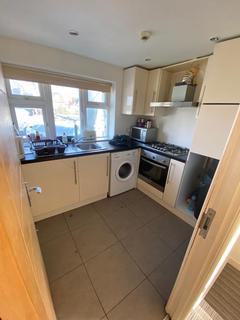 2 bedroom flat to rent, ILFORD  IG2