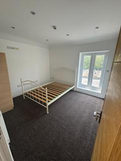 2 bedroom flat to rent, ILFORD  IG2