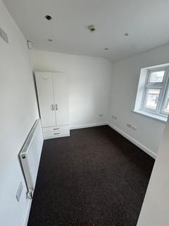 2 bedroom flat to rent, ILFORD  IG2