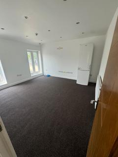 2 bedroom flat to rent, ILFORD  IG2