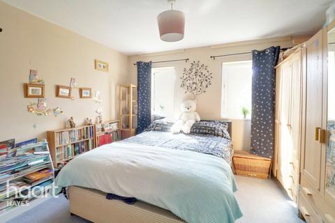 85 Marshall Drive, Hayes, UB4 0SN